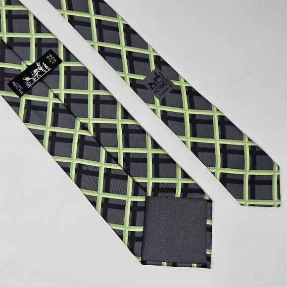 HERMES PARIS SILK TIE GRAY BLACK GREEN WINDOWPANE PLAID SHADOW 3D 3" X 60" - Picture 2 of 2